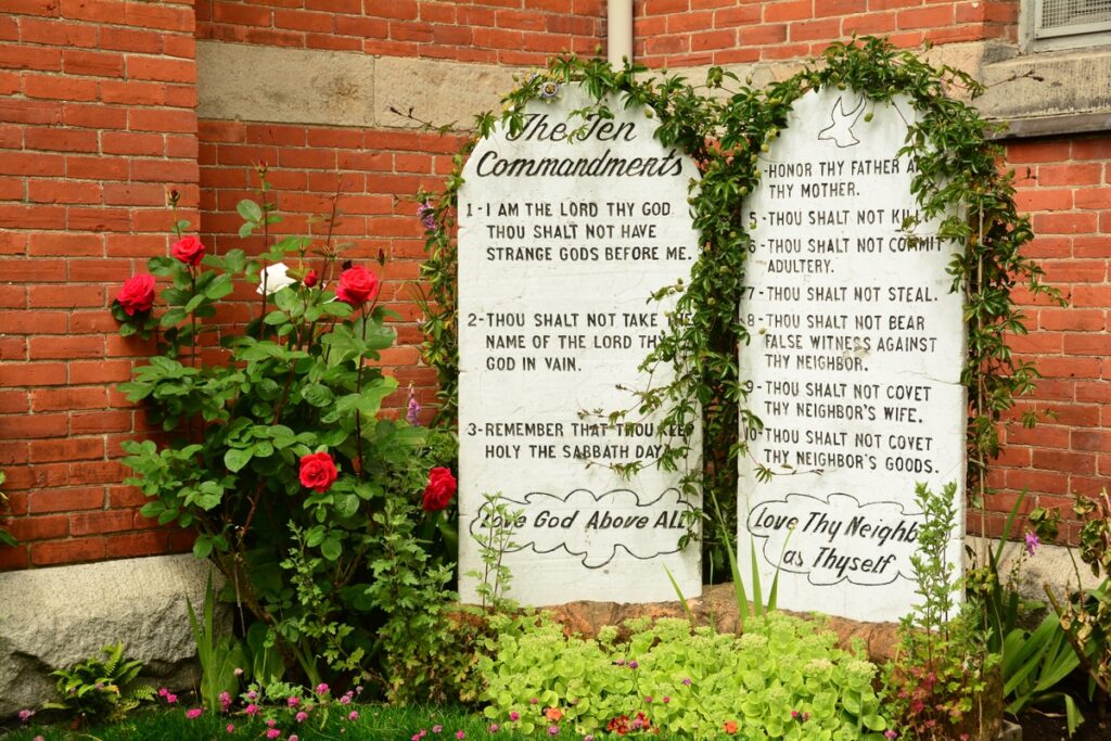 Ten Commandments Classroom